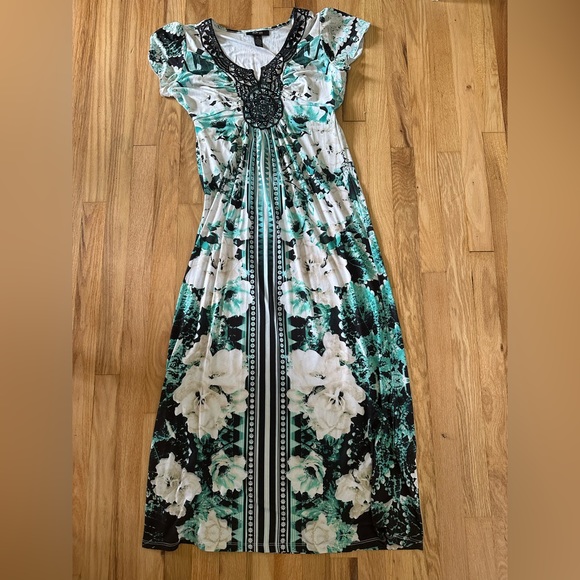 Style & Co. Dresses & Skirts - Style&Co floral cap sleeve maxi dress with elastic waist lace and metal details